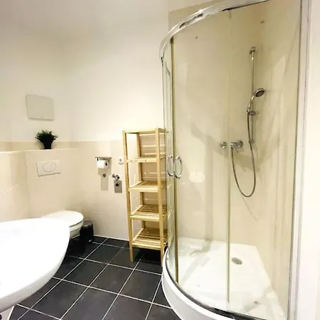 Ganze Allein * Halle (Saale)